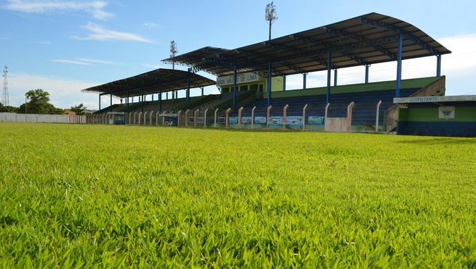 Estádio Gentil Valério na Ariquemes.