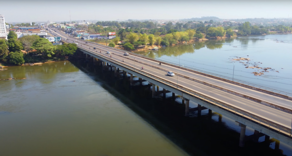 Vista do Rio Machado com a cidade de Ji-Paraná ao fundo